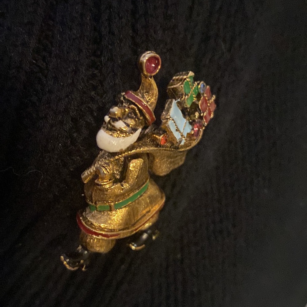 VINTAGE WOMEN’S GOLD SANTA CLAUS W/ BAG OF CHRISTMAS GIFTS - Picture 7 of 8